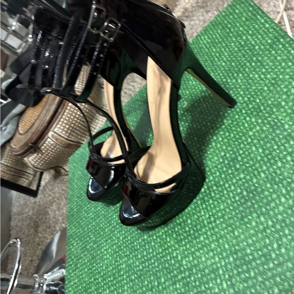 Elegant Black Strappy Heels - Picture 2 of 5